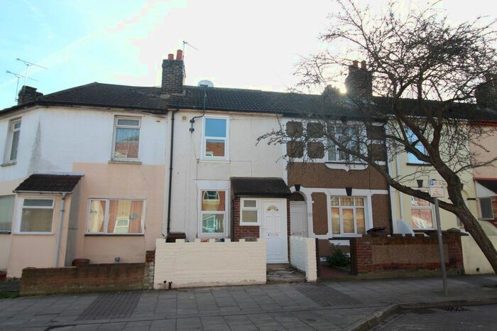 2 Bedroom Terraced House To Rent In Trafalgar Street, Gillingham, Kent, ME7