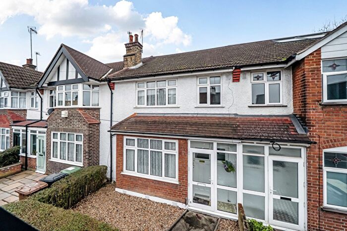 3 Bedroom Terraced House For Sale In Shell Road, London, SE13