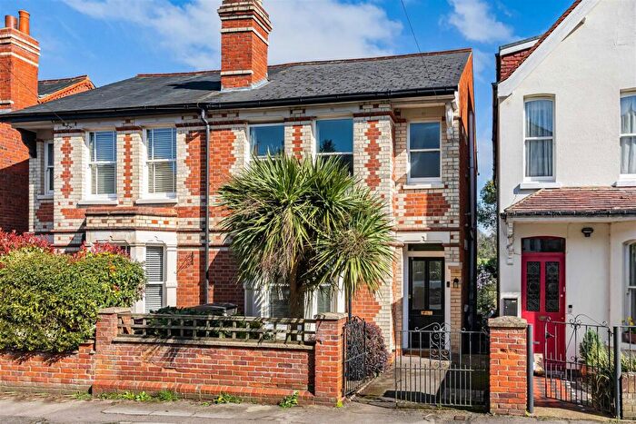 3 Bedroom Semi Detached House For Sale In Blenheim Road, Caversham, Reading, RG4