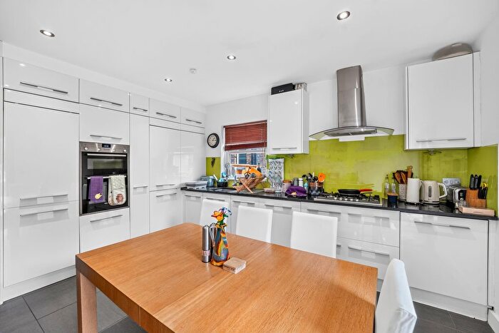 2 Bedroom Flat To Rent In Ravenstone Street, London, SW12
