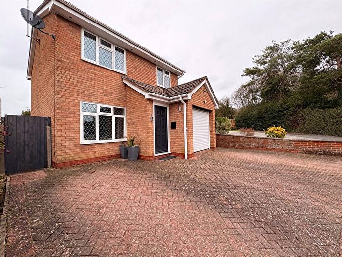 3 Bedroom Detached House For Sale In Somerville Road, Daventry, Northamptonshire, NN11
