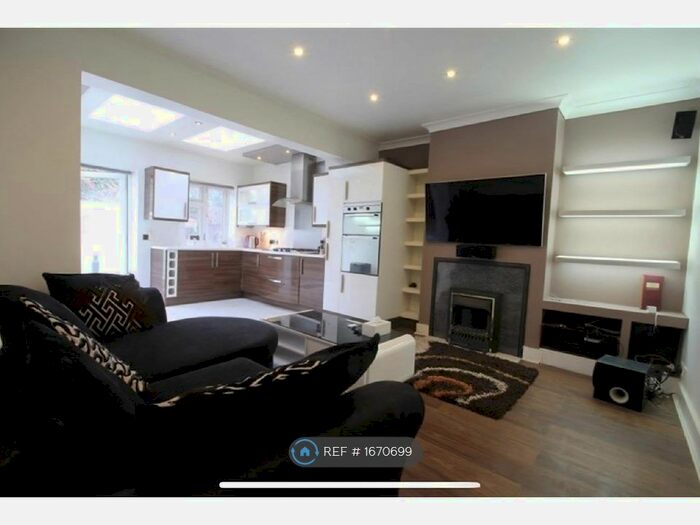 4 Bedroom Terraced House To Rent In Tunnel Avenue, London, SE10