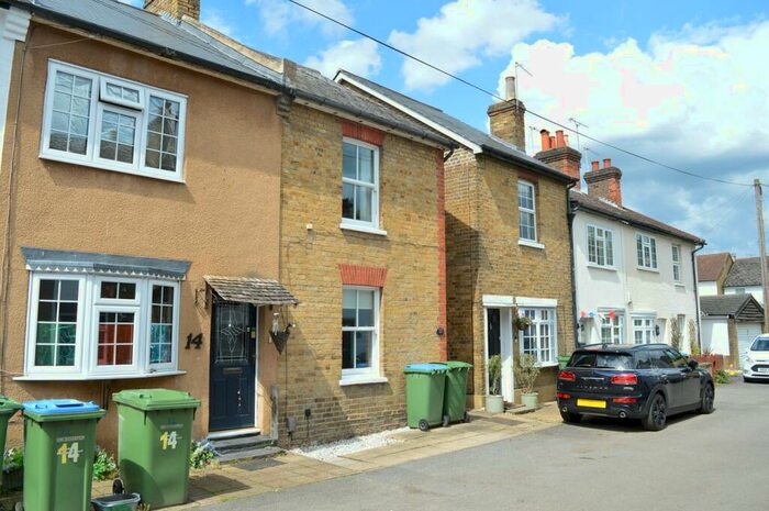 2 Bedroom End Of Terrace House To Rent In Pantile Road, Weybridge, KT13