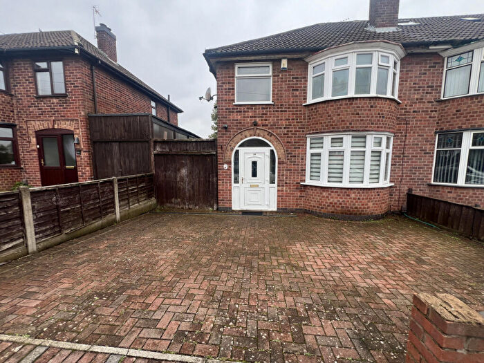 3 Bedroom Semi-Detached House To Rent In Lynmouth Road, Leicester, LE5