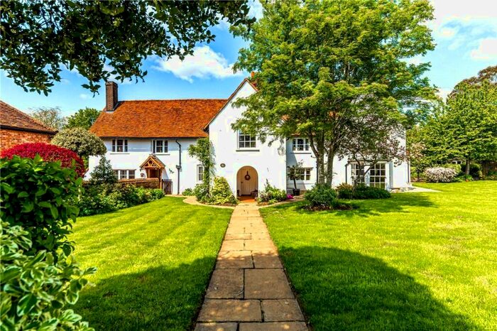 4 Bedroom Detached House To Rent In Gaddesden Row, Hemel Hempstead, Hertfordshire, HP2