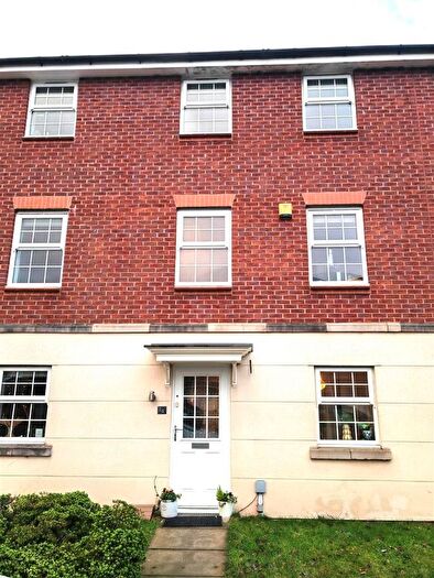 3 Bedroom Town House To Rent In Smithers Close, Stapeley, Nantwich, CW5