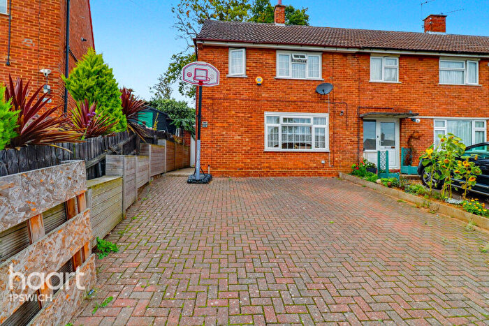 3 Bedroom End Of Terrace House For Sale In Coltsfoot Road, Ipswich, IP2