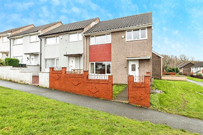 3 Bedroom End Of Terrace House For Sale In Bodmin Crescent, Leeds, LS10