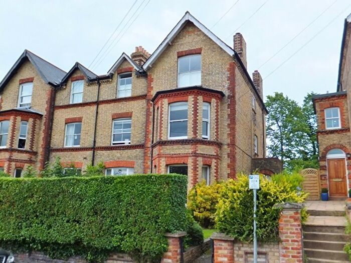 2 Bedroom Flat To Rent In Granville Road, Sevenoaks, TN13