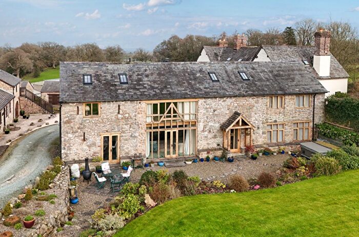 4 Bedroom Barn Conversion For Sale In Oak Barn, Woodhill, Nr Trefonen, Oswestry, SY10