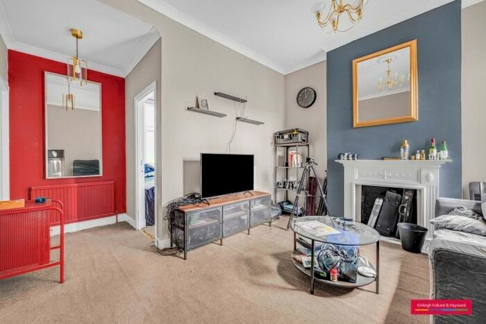 2 Bedroom Flat To Rent In Wandsworth Bridge Road, London, SW6