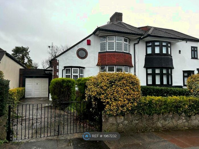 3 Bedroom Semi-Detached House To Rent In Forest Way, Orpington, BR5