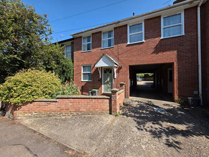 3 Bedroom Link Detached House To Rent In Cannon Street, Bury St Edmunds, IP33