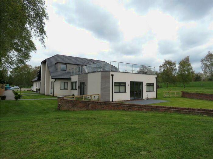 3 Bedroom Apartment To Rent In Lake Drive, Tidbury Green, Solihull, B90