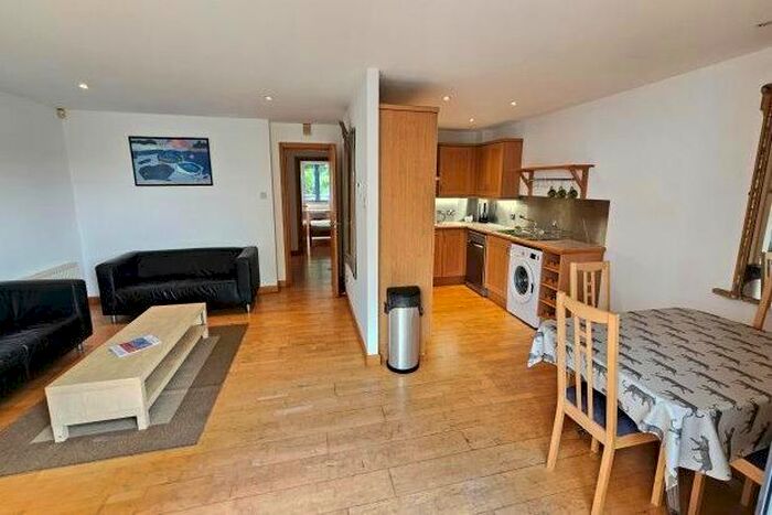 2 Bedroom Flat To Rent In Cumberland Road, Bristol, BS1