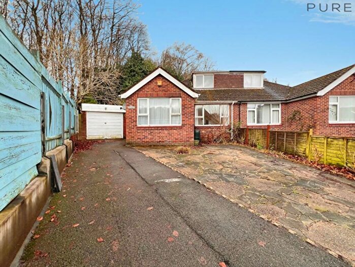 2 Bedroom Bungalow For Sale In Hinton Crescent, Southampton, SO19