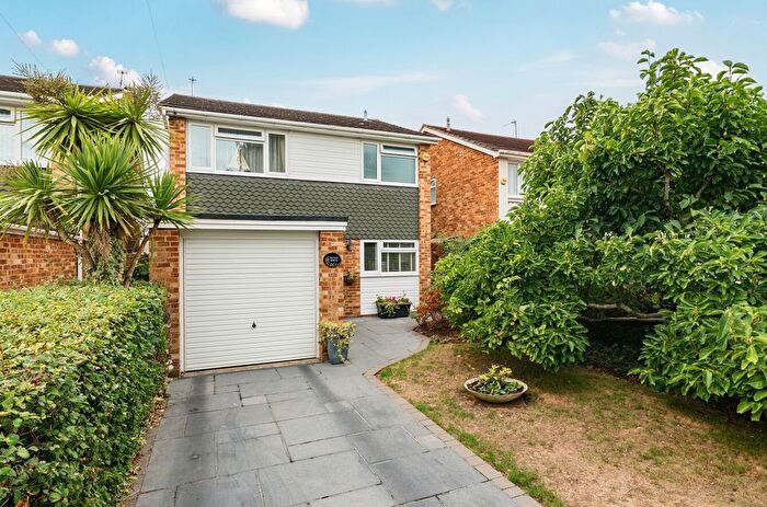 3 Bedroom Detached House For Sale In Sunnyfield Road, Chislehurst, Kent, BR7