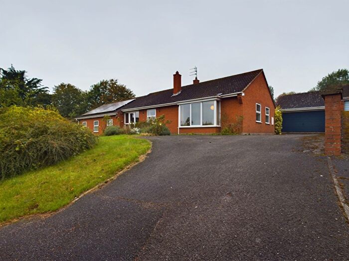 4 Bedroom Detached Bungalow For Sale In Hall Meadow, Bonby, DN20