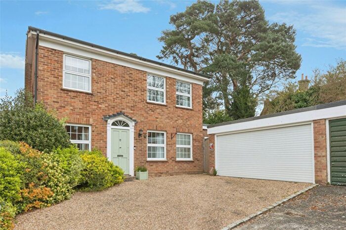 4 Bedroom Detached House For Sale In Rymers Close, Tunbridge Wells, Kent, TN2