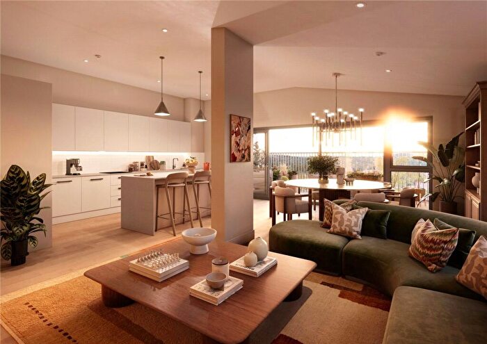 3 Bedroom Penthouse For Sale In Poplar House, One Waterside, Bath, BA2