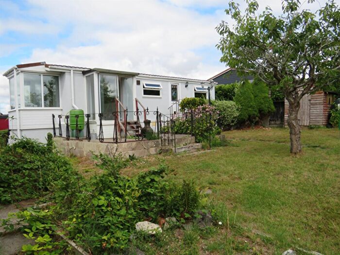 2 Bedroom Park Home For Sale In Larkhill Road, Durrington, Salisbury, SP4