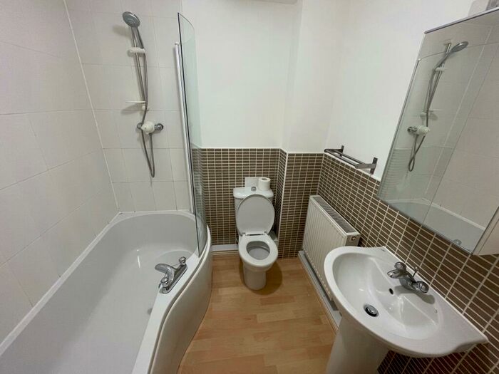 2 Bedroom Apartment To Rent In Waun Ddyfal, Cardiff, CF14