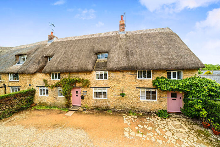 6 Bedroom Cottage For Sale In The Hill, Aynho, OX17