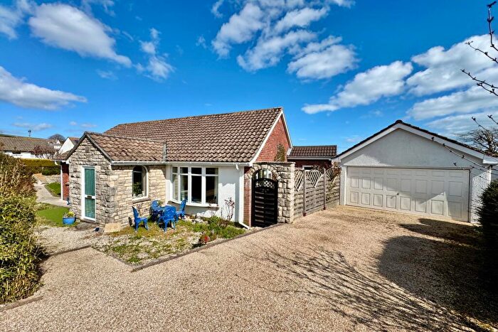 3 Bedroom Detached Bungalow For Sale In Cauldron Crescent, Swanage, BH19
