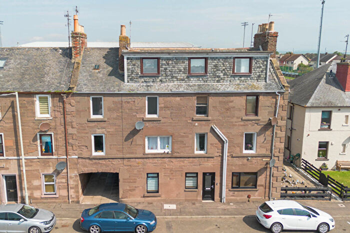 2 Bedroom Flat For Sale In Union Street, Montrose, DD10
