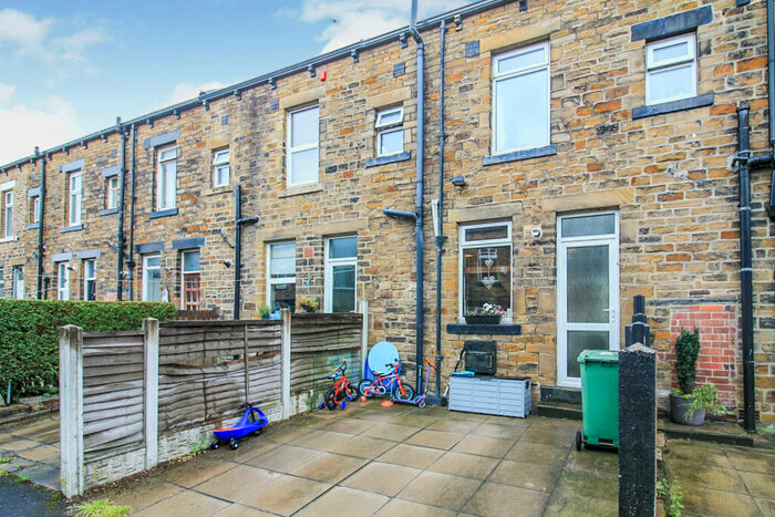 3 Bedroom Terraced House To Rent In Oakroyd Terrace, Pudsey, Leeds, LS28