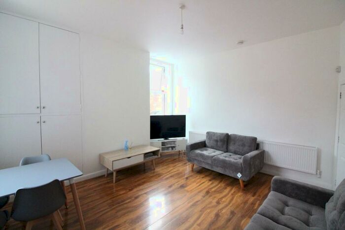 4 Bedroom End Of Terrace House To Rent In Plungington Road, Fulwood, Preston, PR2