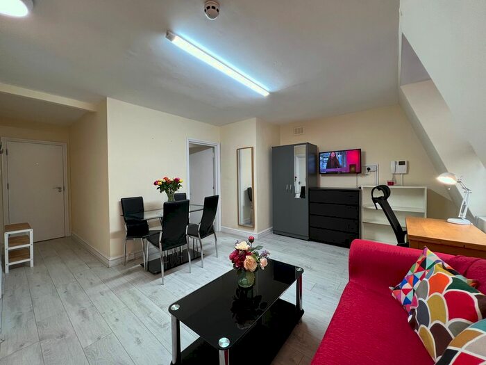 Studio To Rent In Cromwell Road, London, SW7