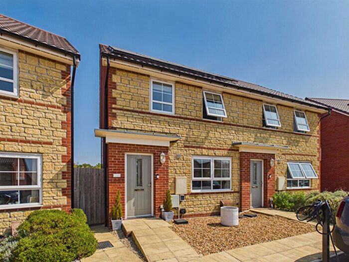 3 Bedroom Semi Detached House For Sale In Gainey Gardens, Chippenham, SN15