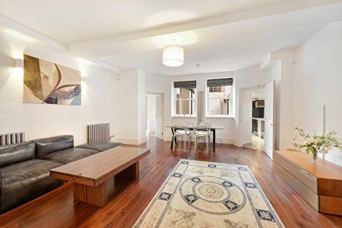 2 Bedroom Flat To Rent In Cadogan Gardens, London, SW3