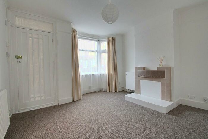 2 Bedroom Terraced House To Rent In Hillside Grove, Southgate, N14