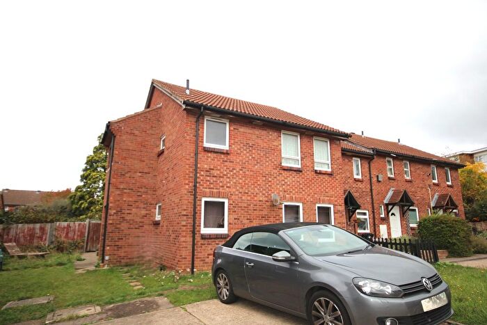 Studio For Sale In Swift Close, Letchworth Garden City, SG6