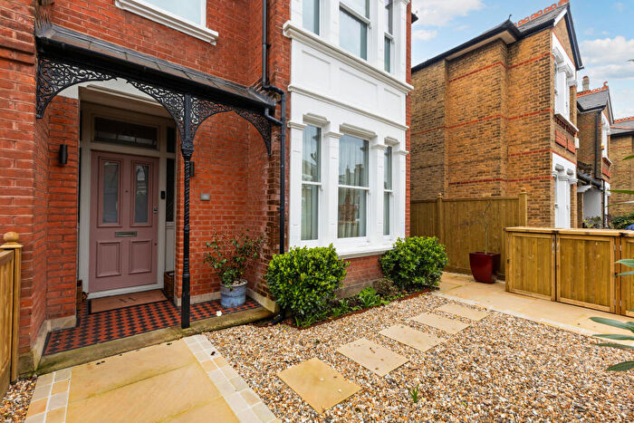 5 Bedroom Semi Detached House For Sale In South Croxted Road, London, SE21