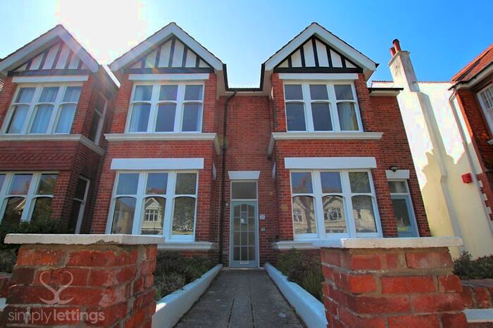 1 Bedroom Flat To Rent In Walsingham Road, Hove, BN3