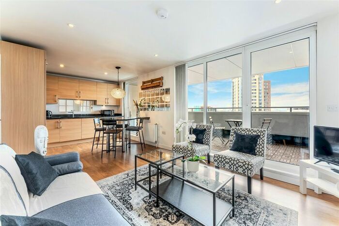 3 Bedroom Flat To Rent In Ward Road, London, E15