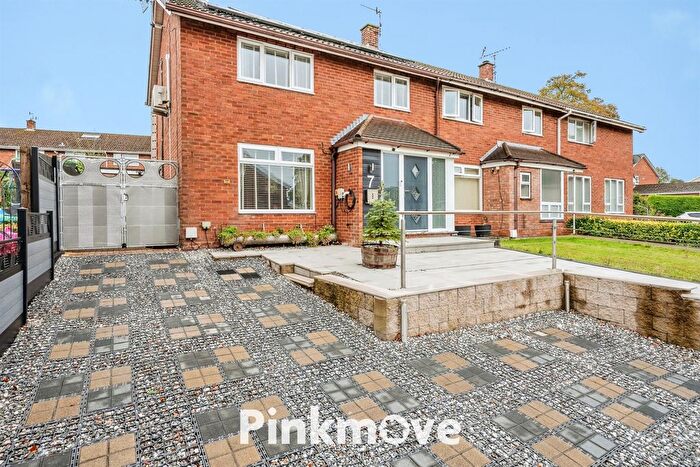 3 Bedroom End Of Terrace House For Sale In Kidwelly Road, Llanyravon, Cwmbran, NP44