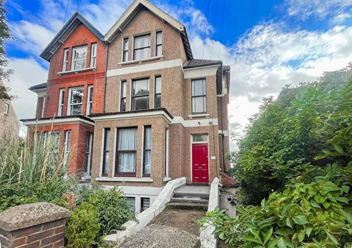 1 Bedroom Flat To Rent In Quarry Crescent, Hastings, TN34