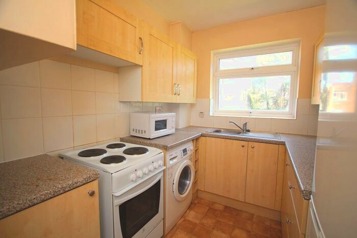 4 Bedroom Flat To Rent In Surbiton Road, Kingston Upon Thames, KT1