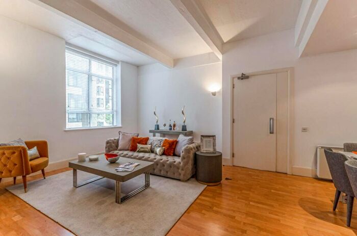 2 Bedroom Flat To Rent In City Road, City, London, EC1V