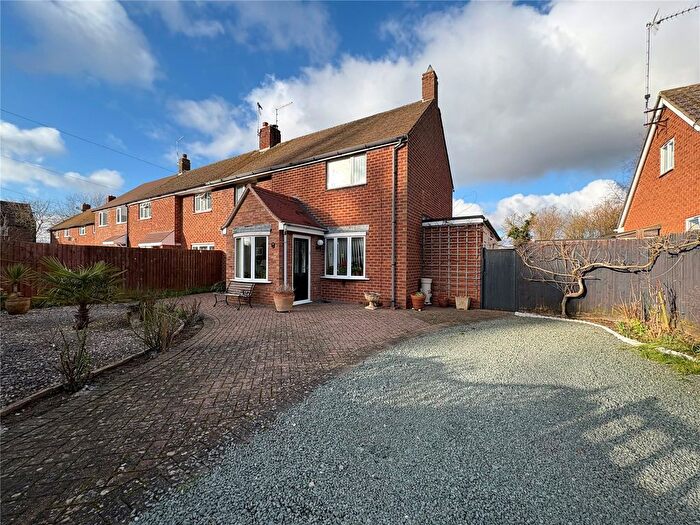 3 Bedroom Semi-Detached House For Sale In Dukelands, Weedon, Northamptonshire, NN7