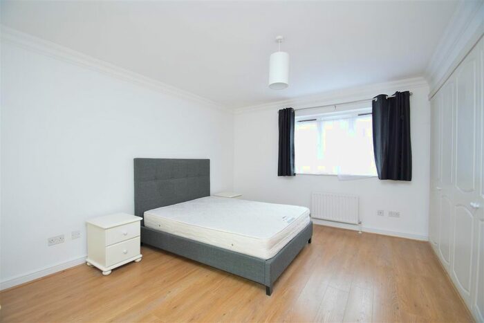 2 Bedroom Flat To Rent In Kevere Court, Kewferry Drive, Northwood, HA6