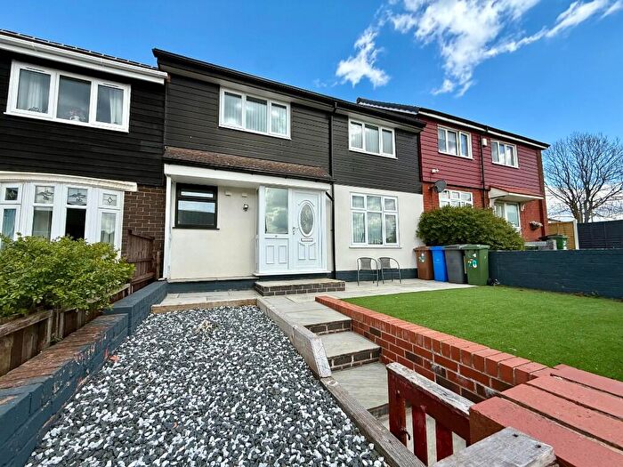 3 Bedroom Mews To Rent In Springwell Gardens, Hyde, Greater Manchester, SK14