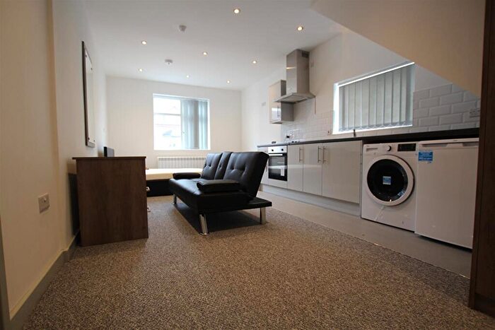 Apartment To Rent In Narborough Road, Leicester, LE3