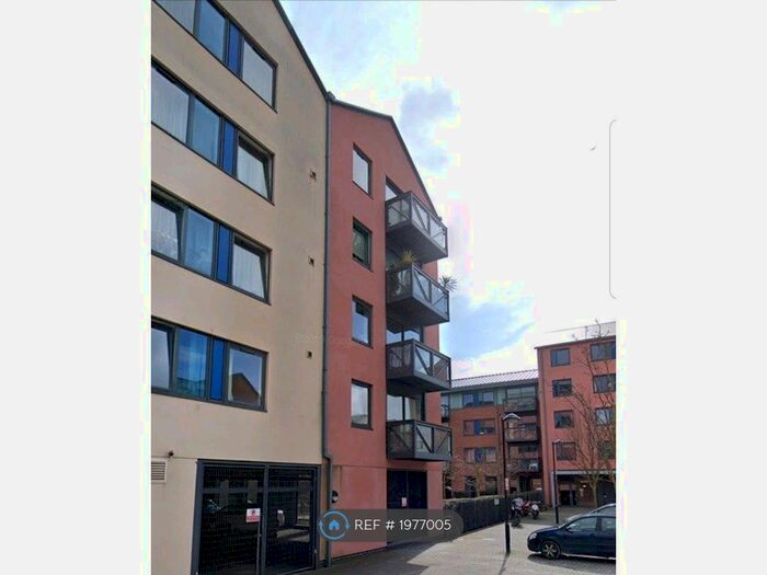 1 Bedroom Flat To Rent In Union Lane, Isleworth, TW7