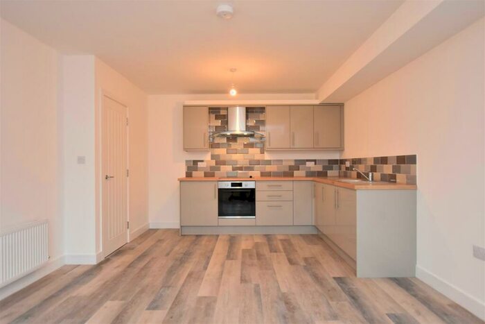 2 Bedroom Flat To Rent In Lonsdale Street, Barrow-In-Furness, LA14