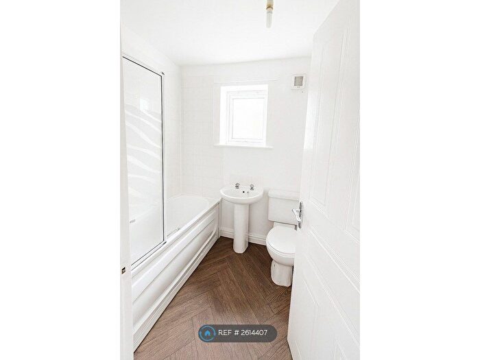 2 Bedroom Flat To Rent In Chapel Walk, Coppull, Chorley, PR7